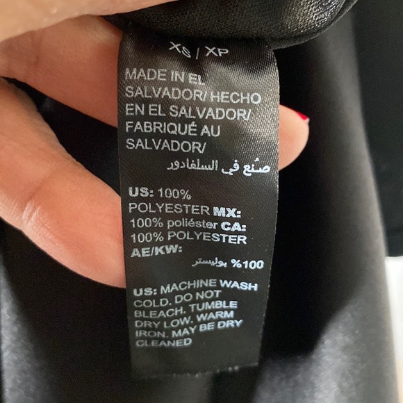 White House Black Market Cutout-back tee black Size XSmall - Picture 8 of 8